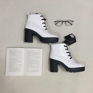 FOREVER 21 WHITE COMBAT BOOTS, BRAND NEW size 7